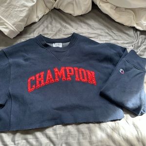 Cropped Champion Reverse Weave Sweatshirt